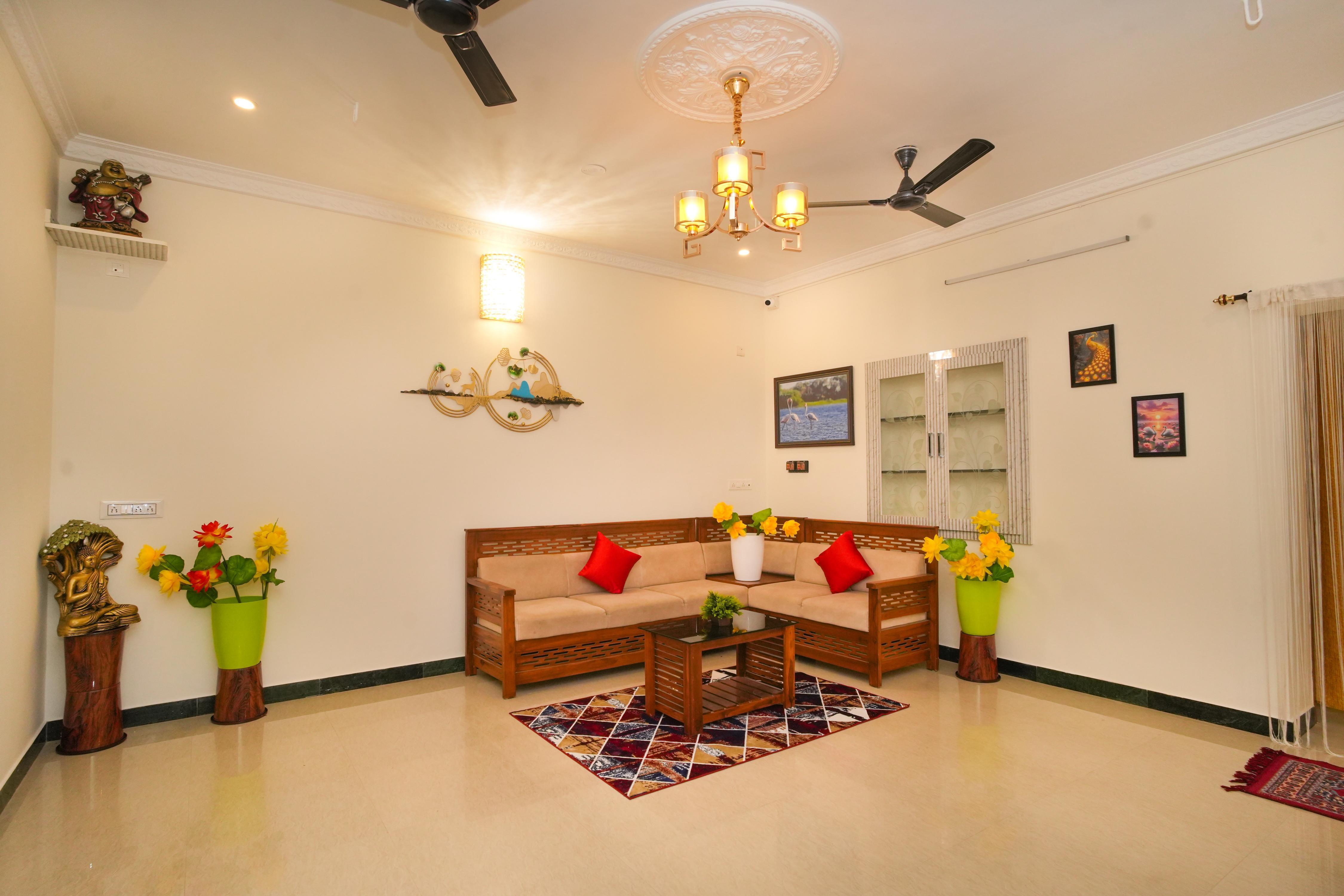 Samprada Luxury Homestay AC Deluxe Suite First flr - Tap to explore photos