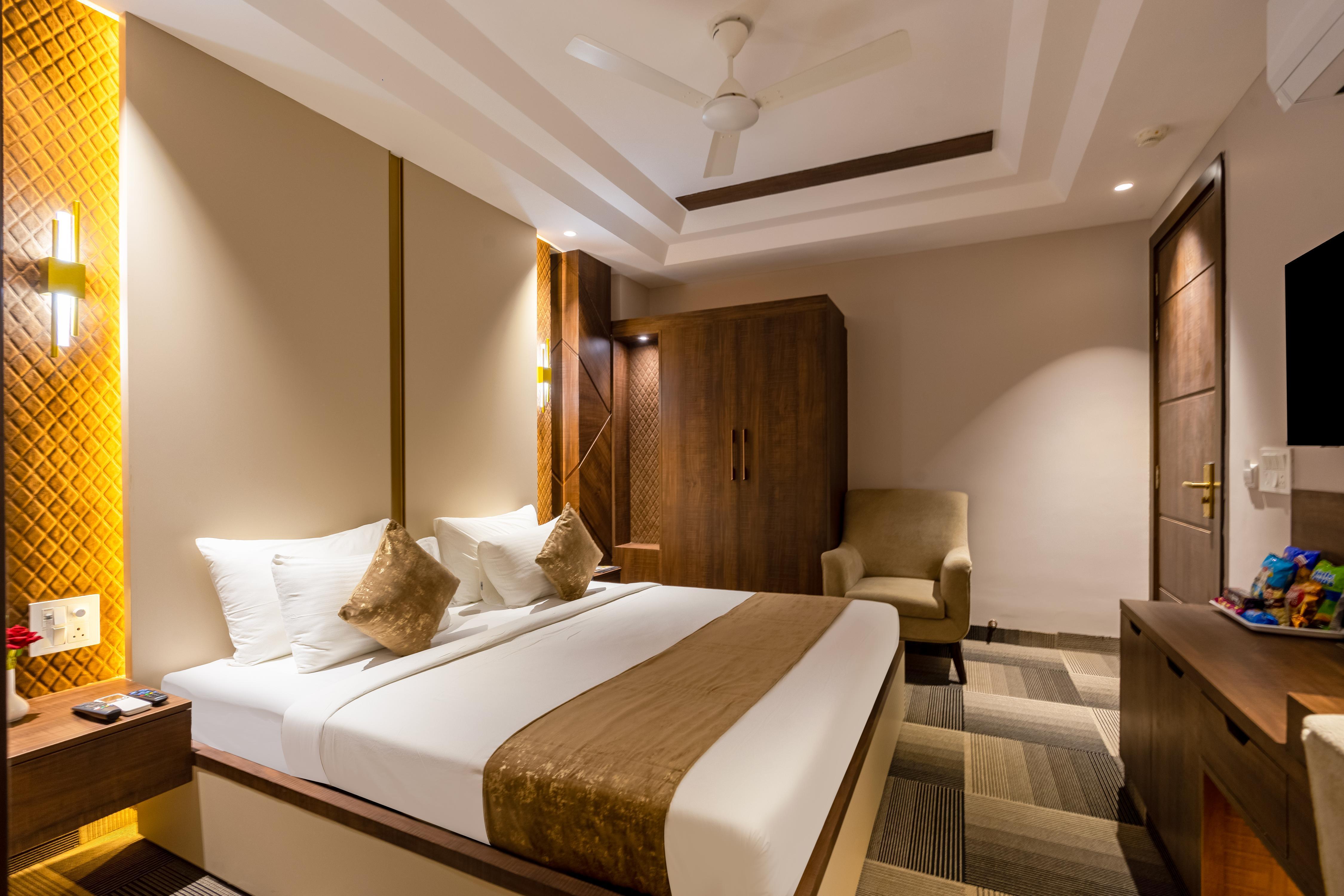 Hotel Malbork Inn@ Dilli Haat Janakpuri - Tap to explore photos