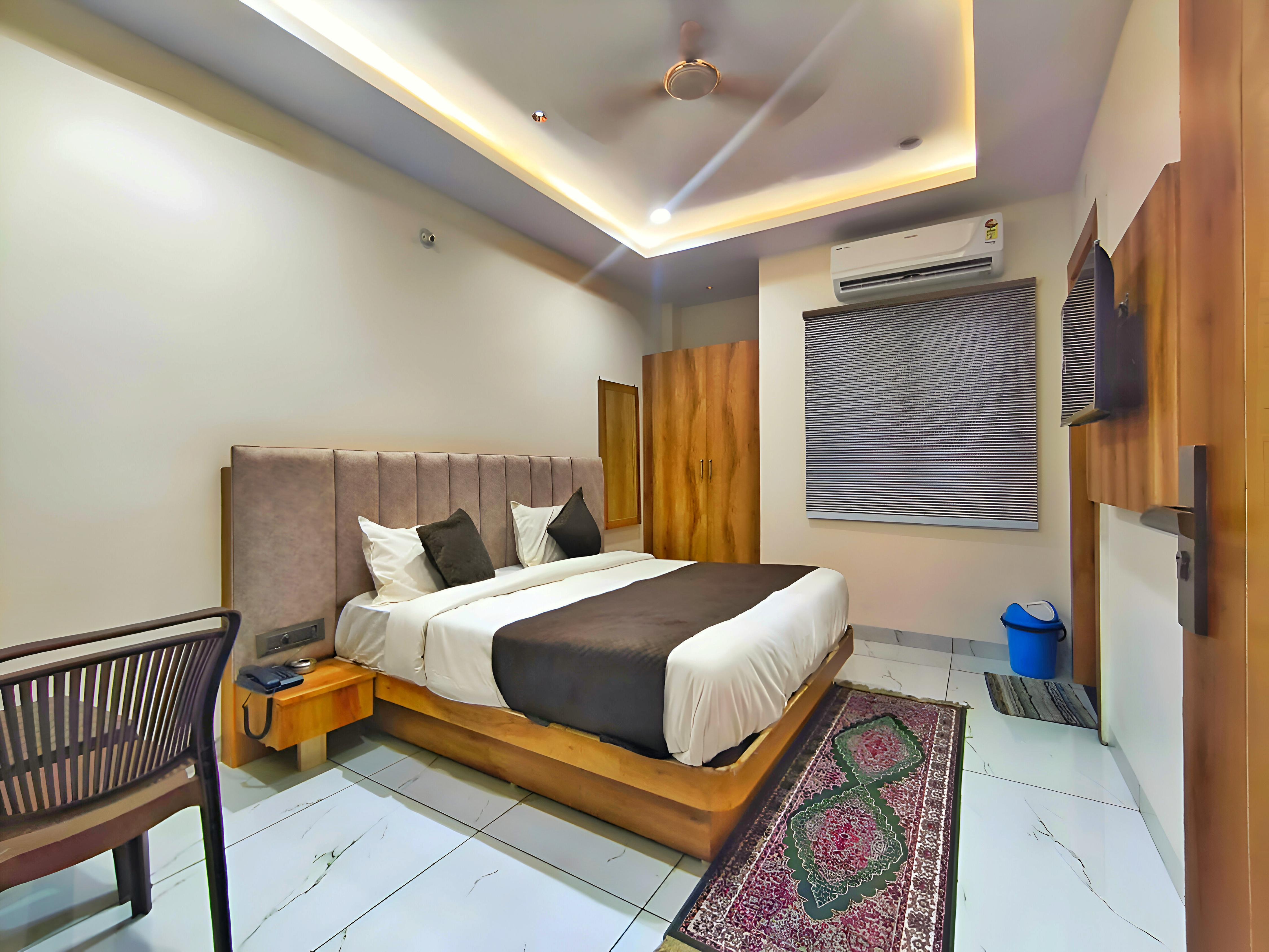 Hotel Venzaa Vijay Nagar Room Type - Premium Room