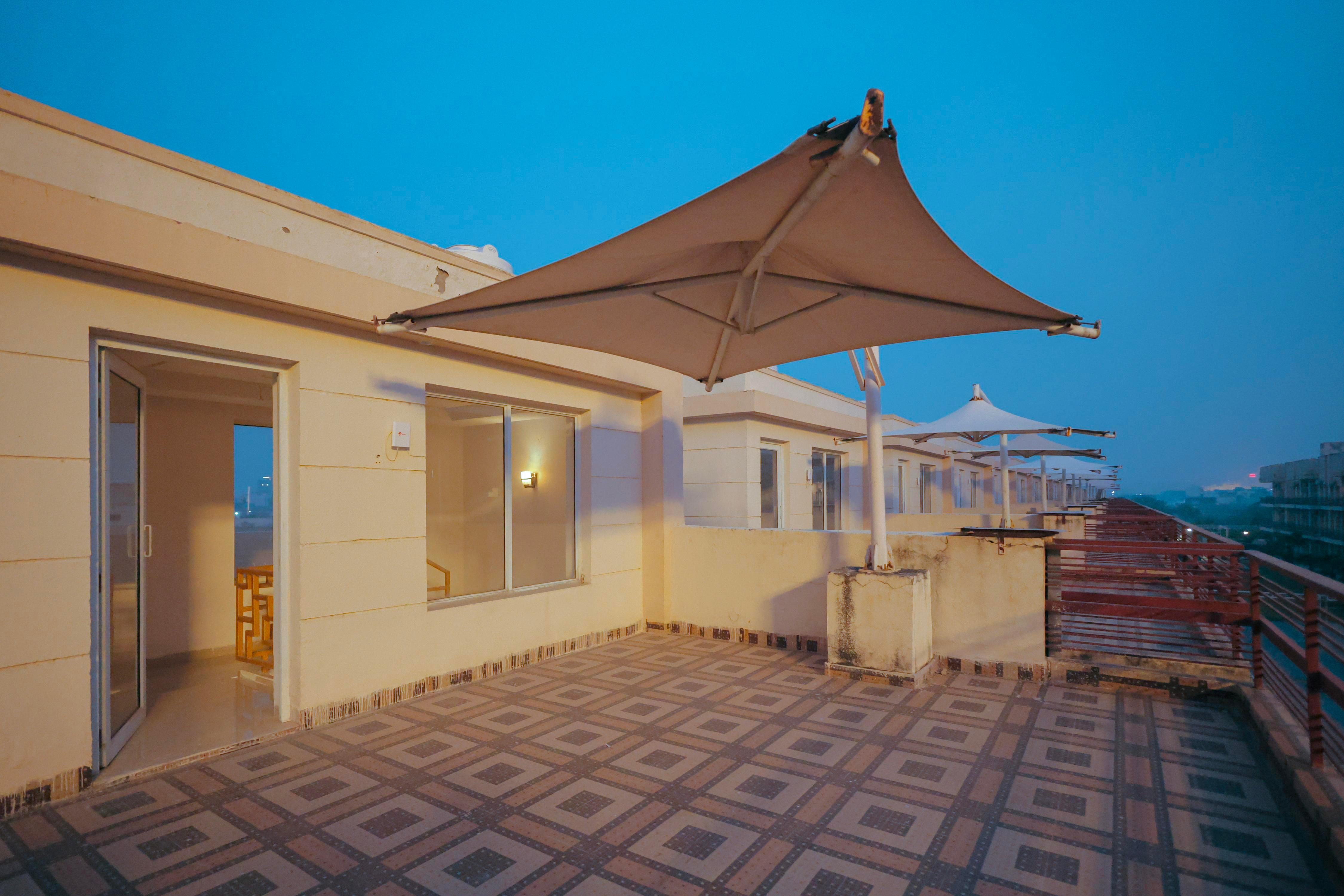 Nandan Retreat-Near Prem Mandir - Tap to explore photos