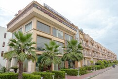 Nandan Retreat-Near Prem Mandir