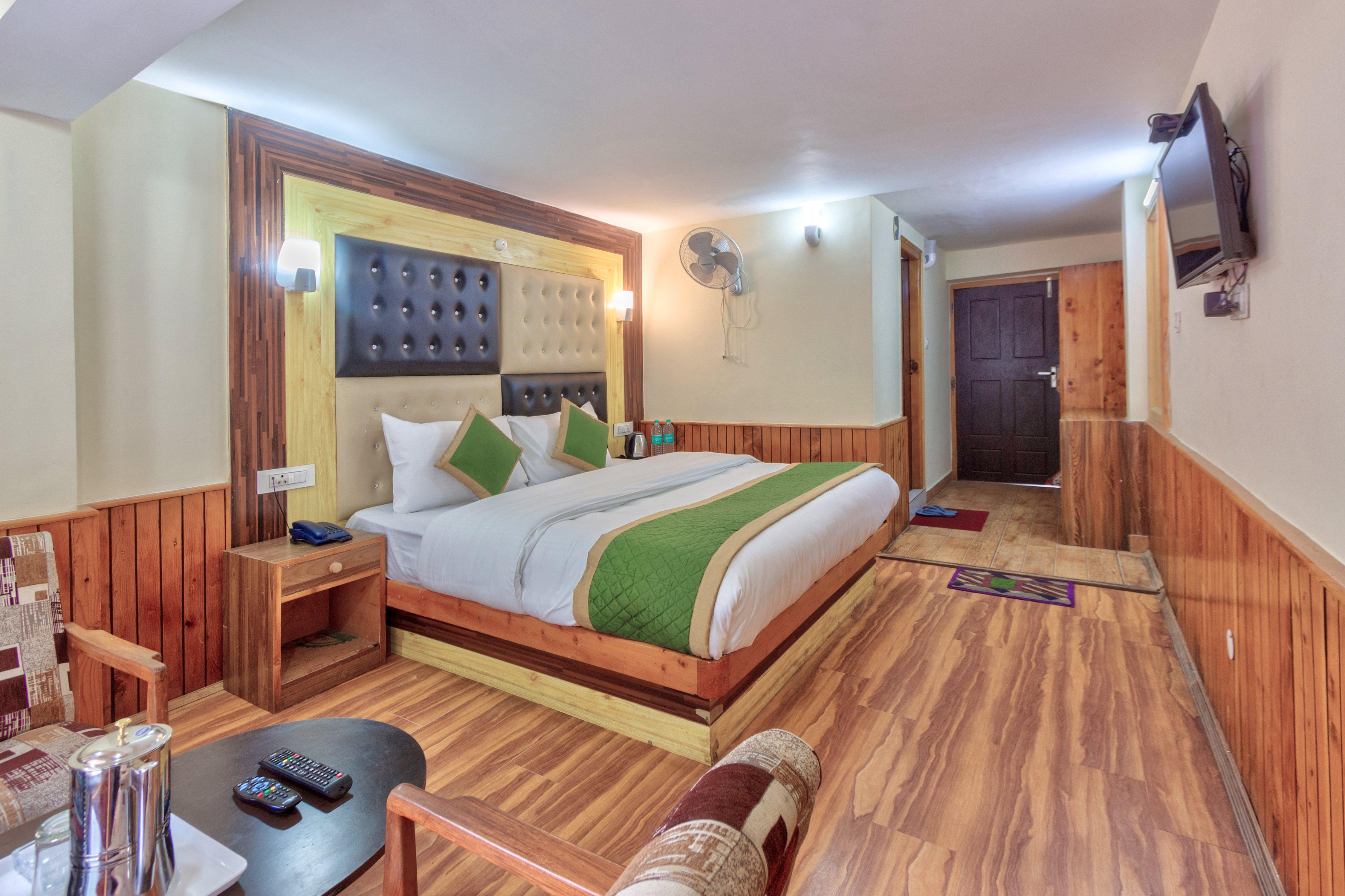 Hotel Vijayant - By The Mount Heaven Room Type - Super Deluxe Room Hotel Vijayant - By The Mount Heaven Room Type - Super Deluxe Room