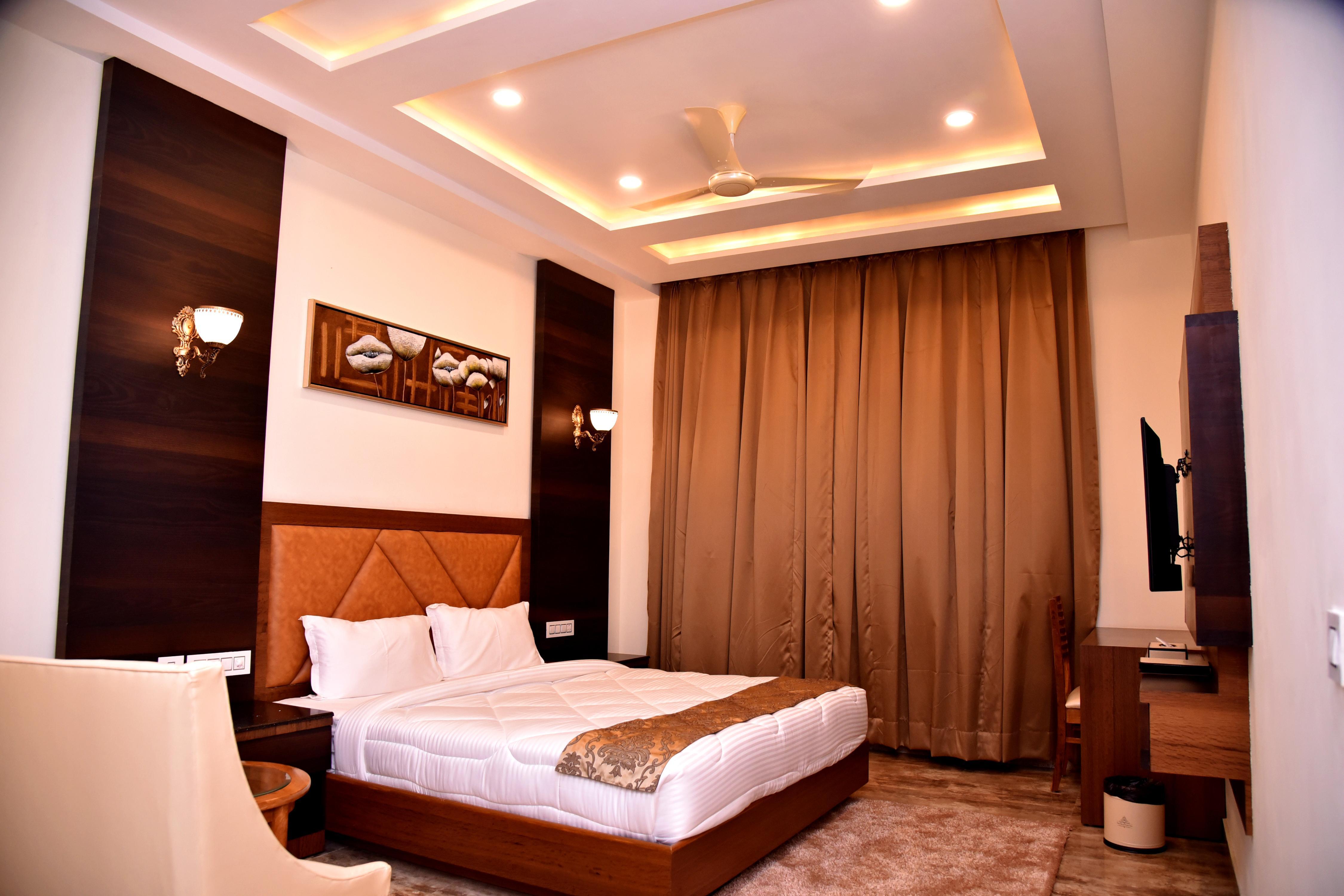 RIVER SIDE INN Room Type - SUPER DELUXE