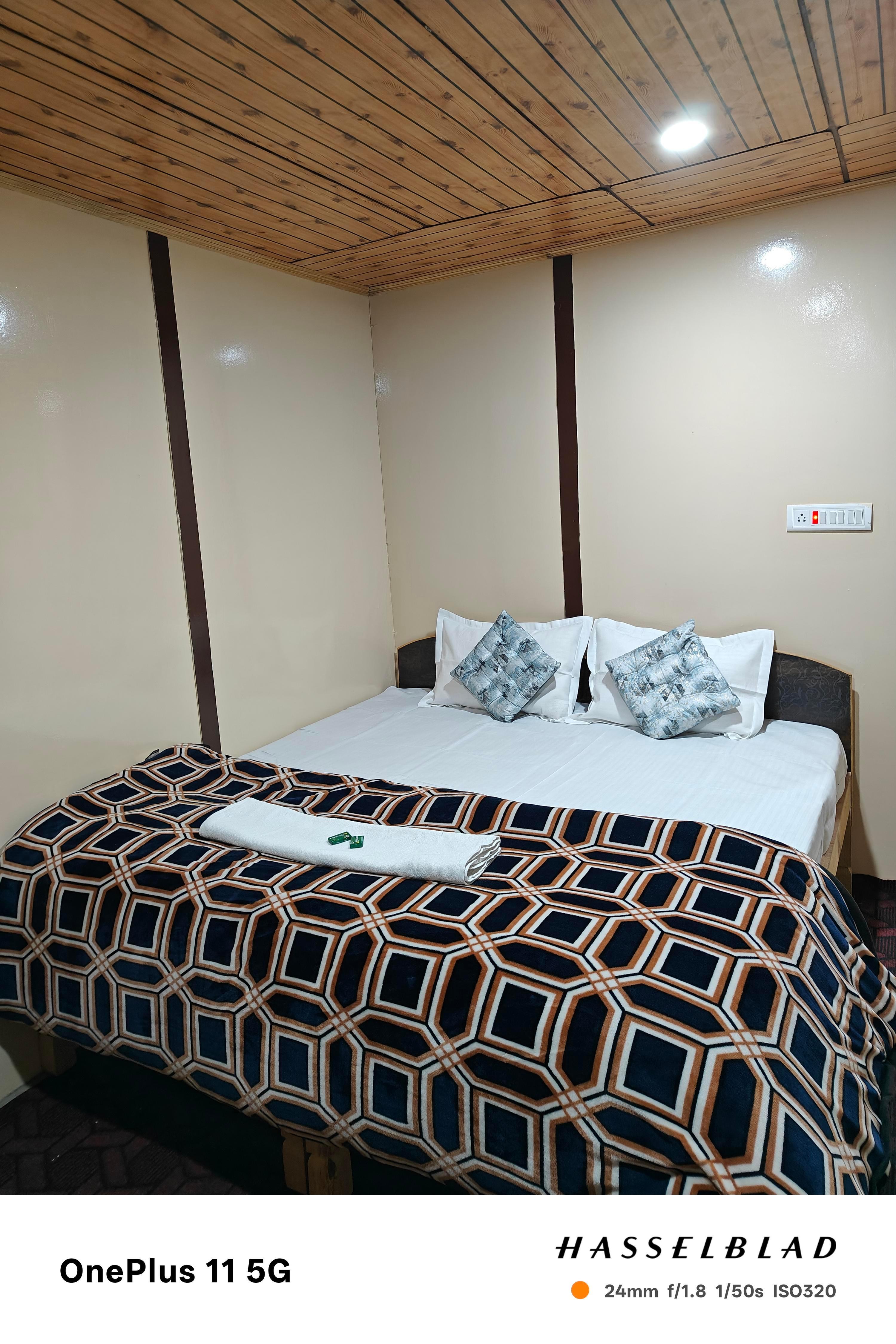 Cold Desert Cottage Hunder Room Type - room no 105