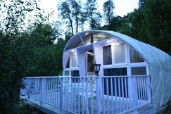 The Lush pods