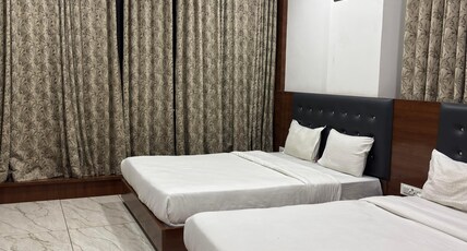 HOTEL RR ONE ROOMS Room Type - Group Comfort AC Room