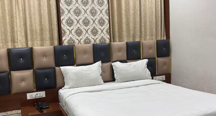 HOTEL RR ONE ROOMS Room Type - Comfort Double AC Room HOTEL RR ONE ROOMS Room Type - Comfort Double AC Room