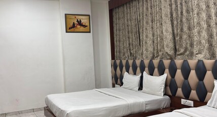 HOTEL RR ONE ROOMS Room Type - Triple Comfort AC Room