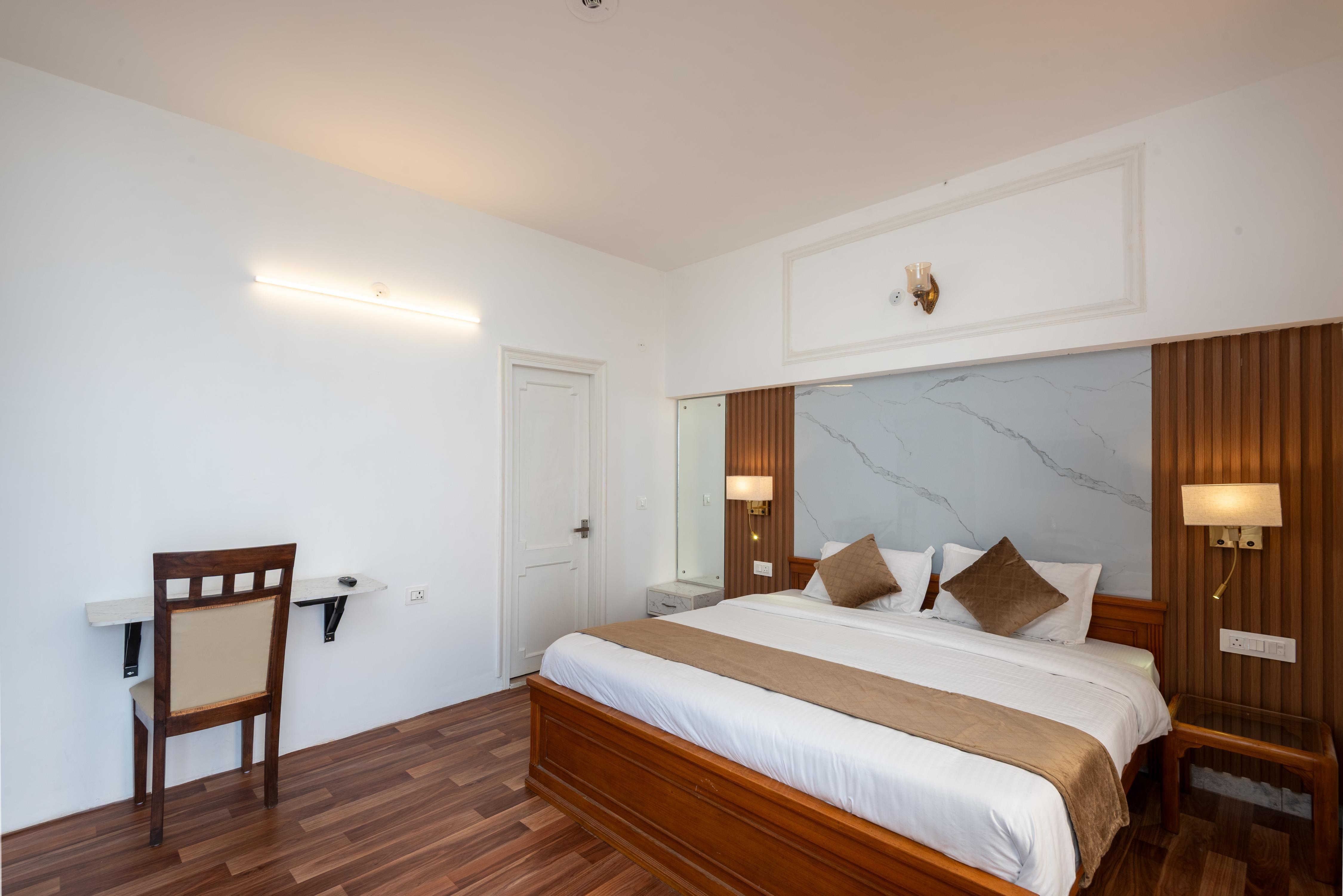 The Ridge Mussoorie - 1 Km from Mall Road Room Type - Deluxe Room with Common Balcony 