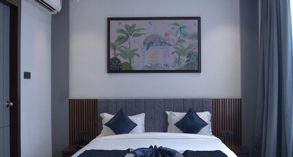 HOTEL GODWIN Room Type - Business Class