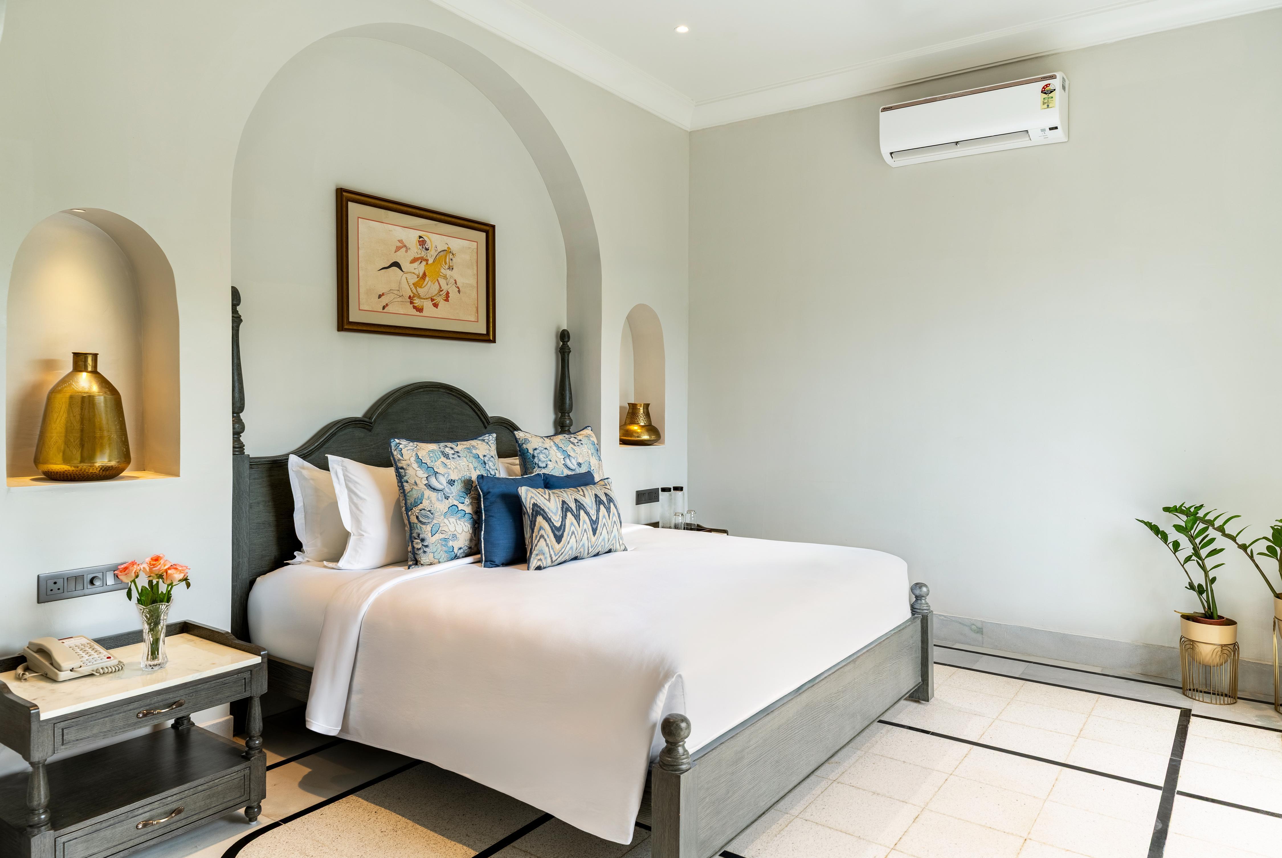Dev Bagh Luxurious Private Suites - Tap to explore photos