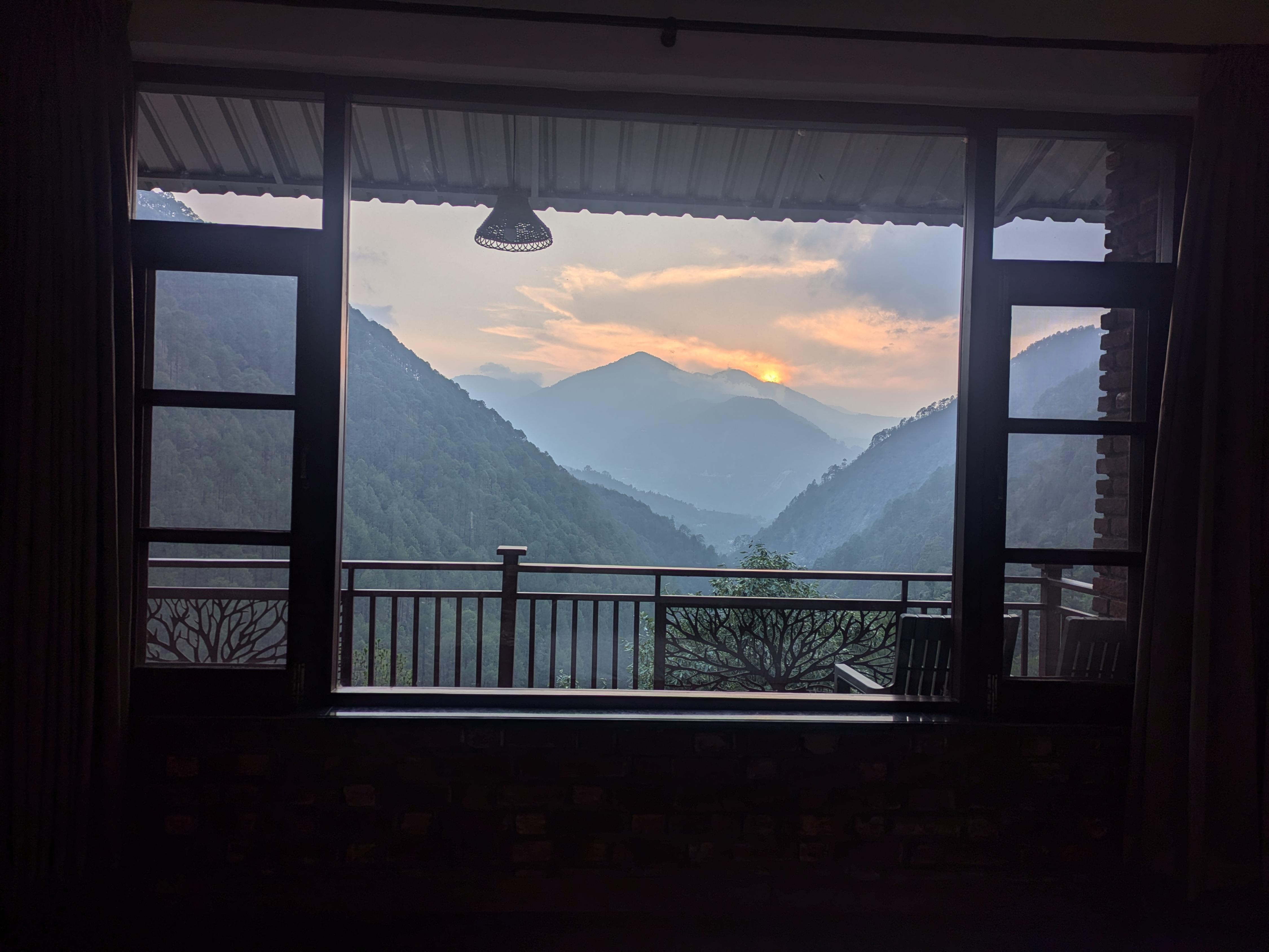 Golden Pines Retreat: kainchi dham