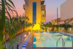 Corbett Hideaway Dada 'S'