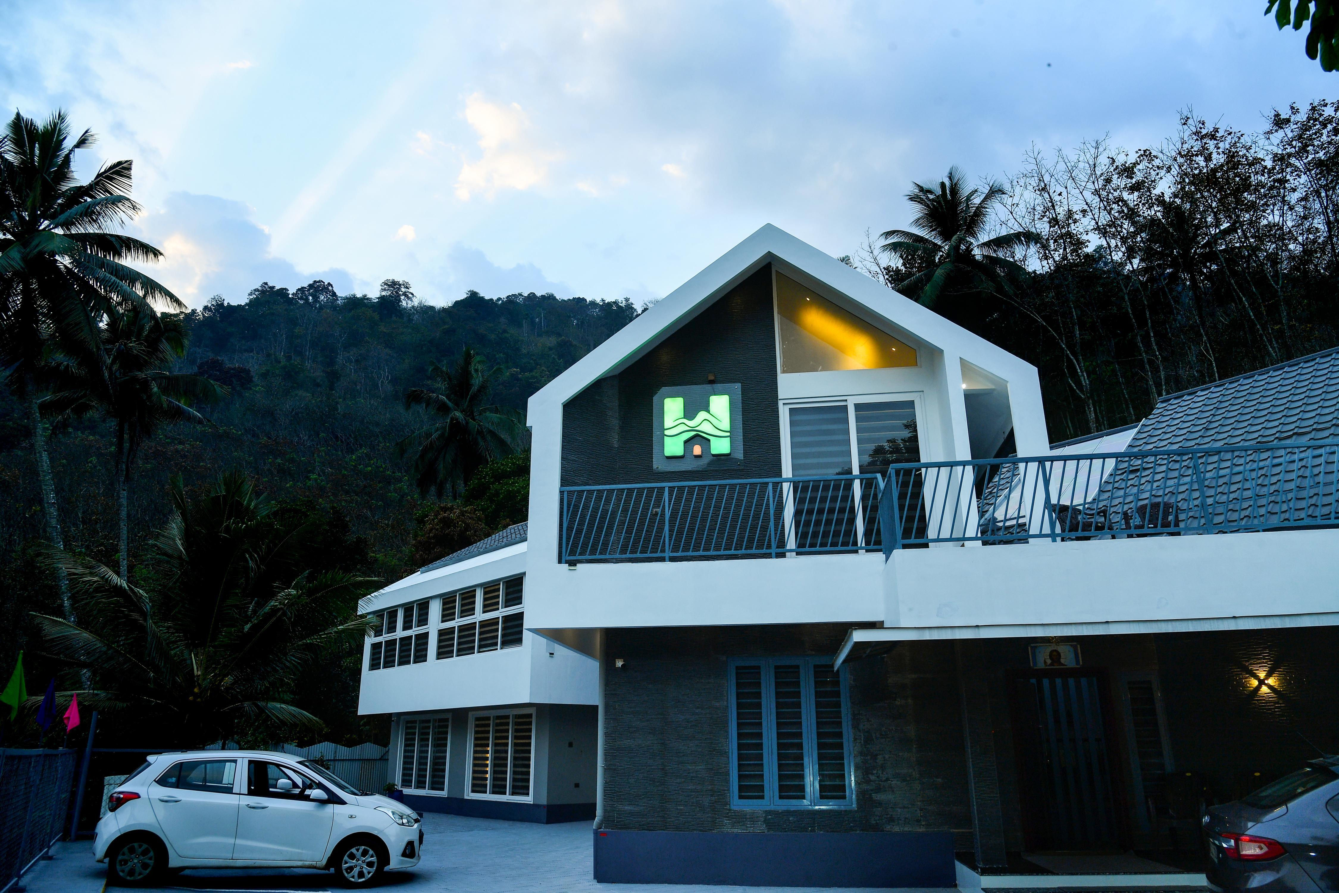 Hillside Naturestay Room Type - Moonlight Cottage