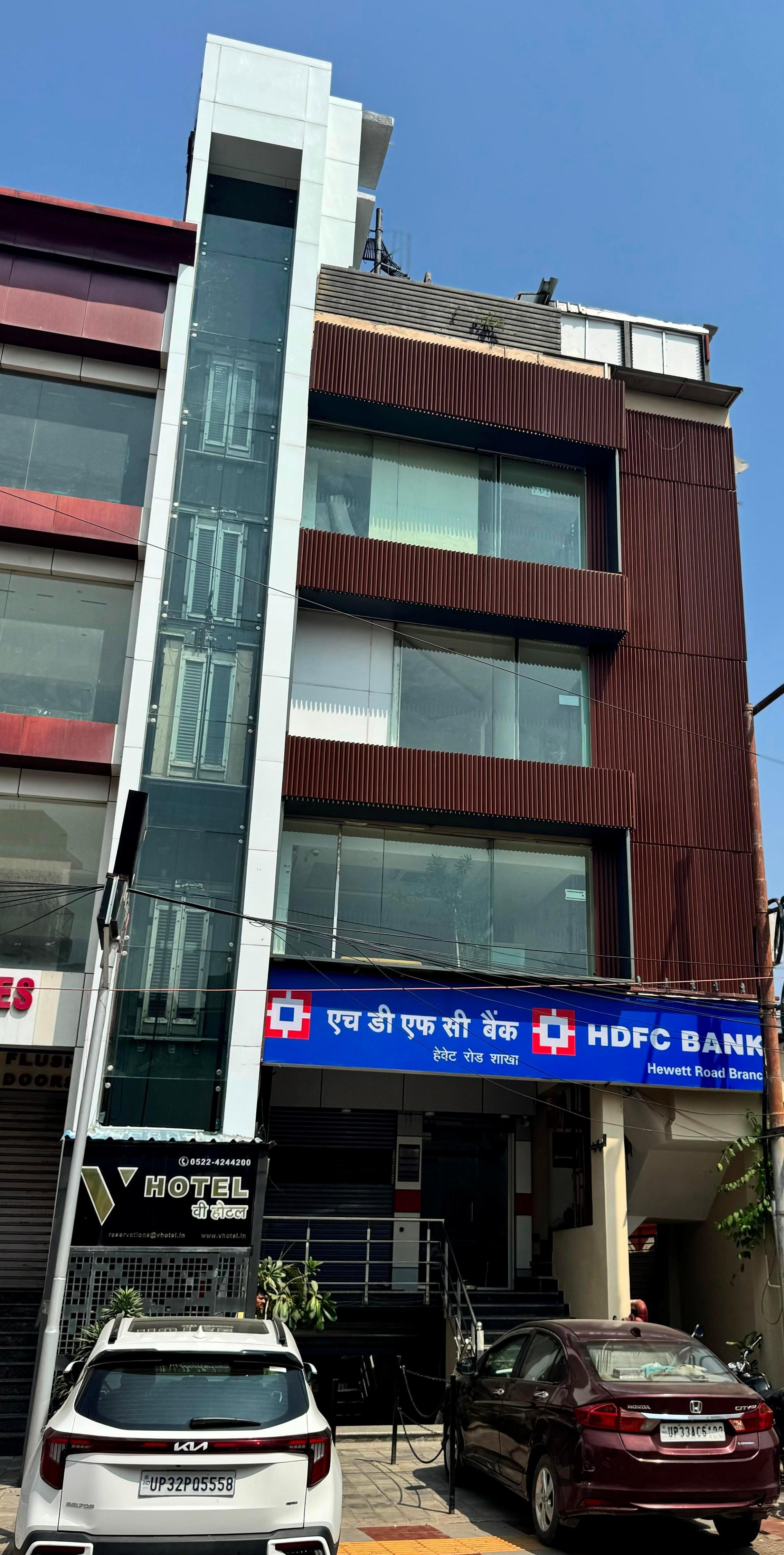 V HOTEL LUCKNOW