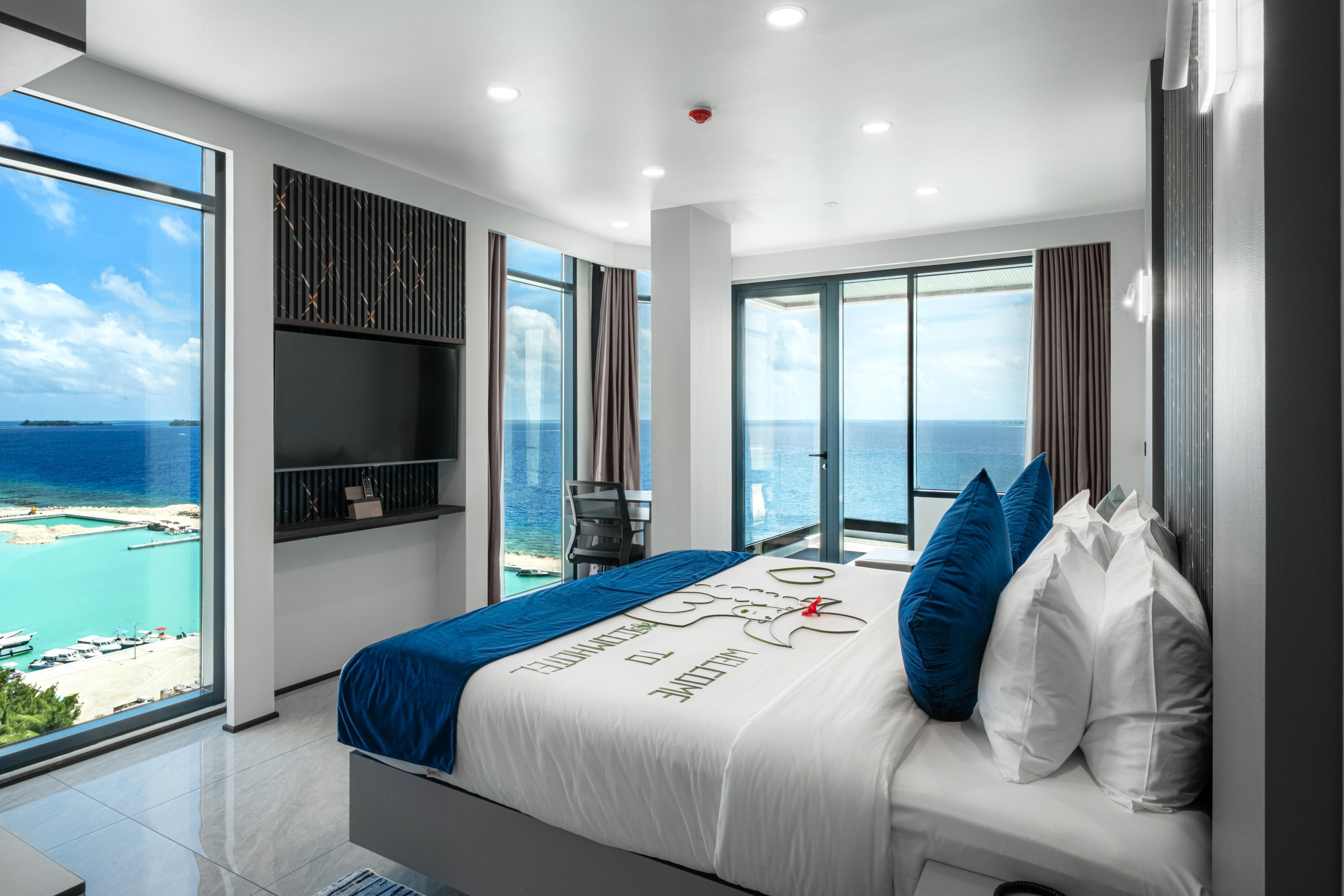 iCom Blue Sea View Room Type - Premium Honeymoon Suite with Jacuzzi
