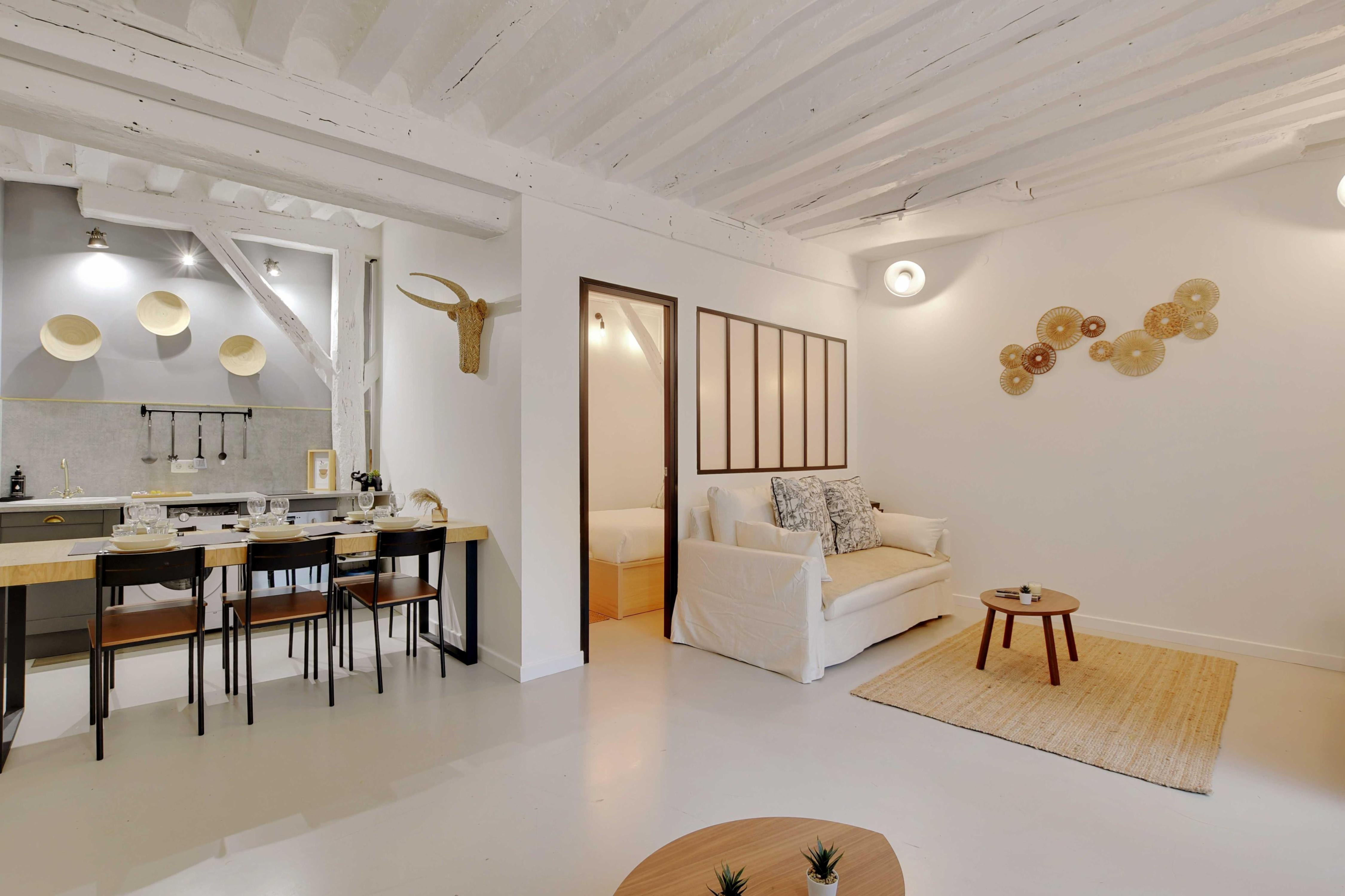 Magnificent apartment -2BR-4P- Le Marais - Tap to explore photos