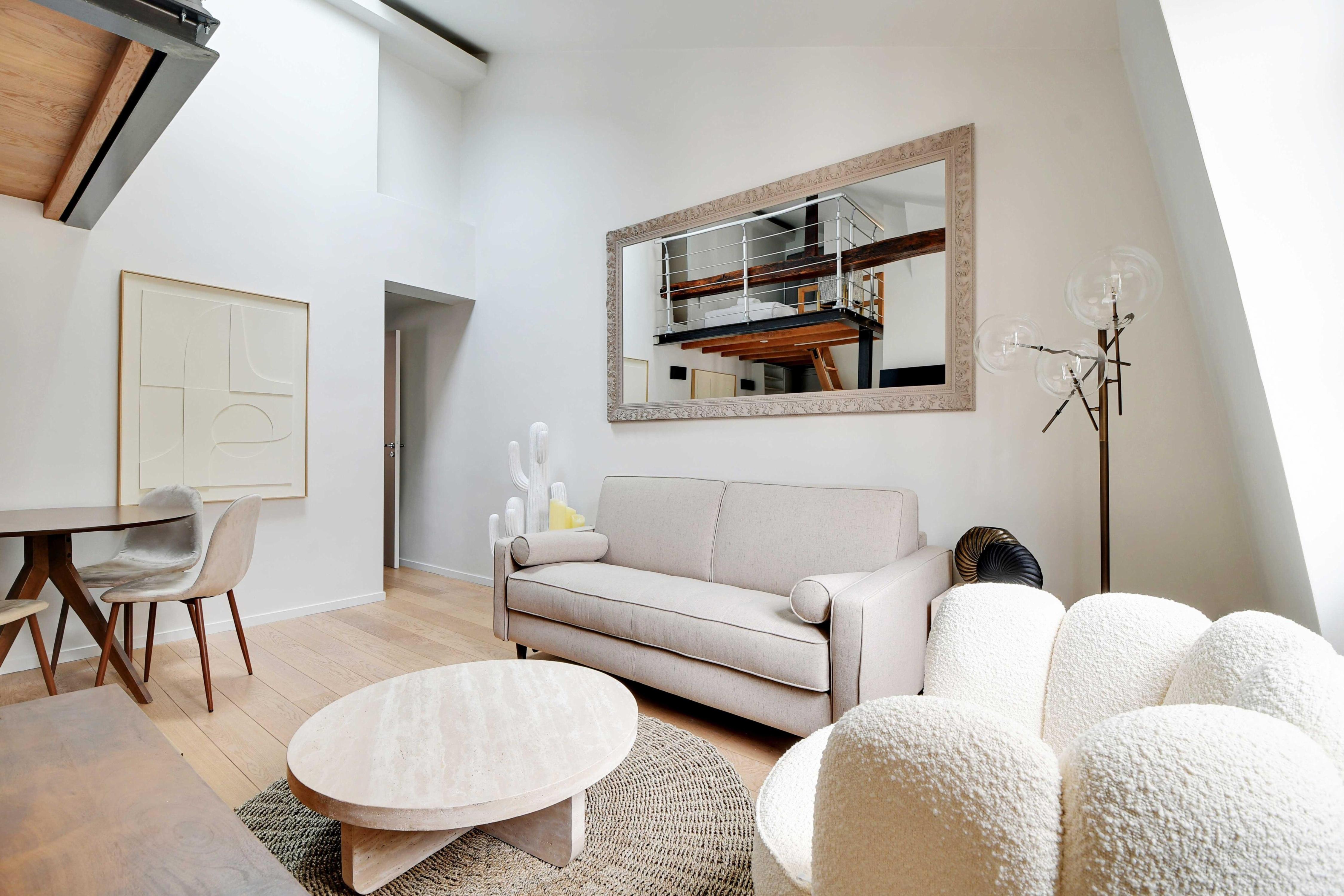 Charming 2BR/5P - Eiffel Tower / Trocadero - Tap to explore photos