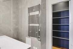 Charming 2BR/4P - Georges V / Champs-Elysees