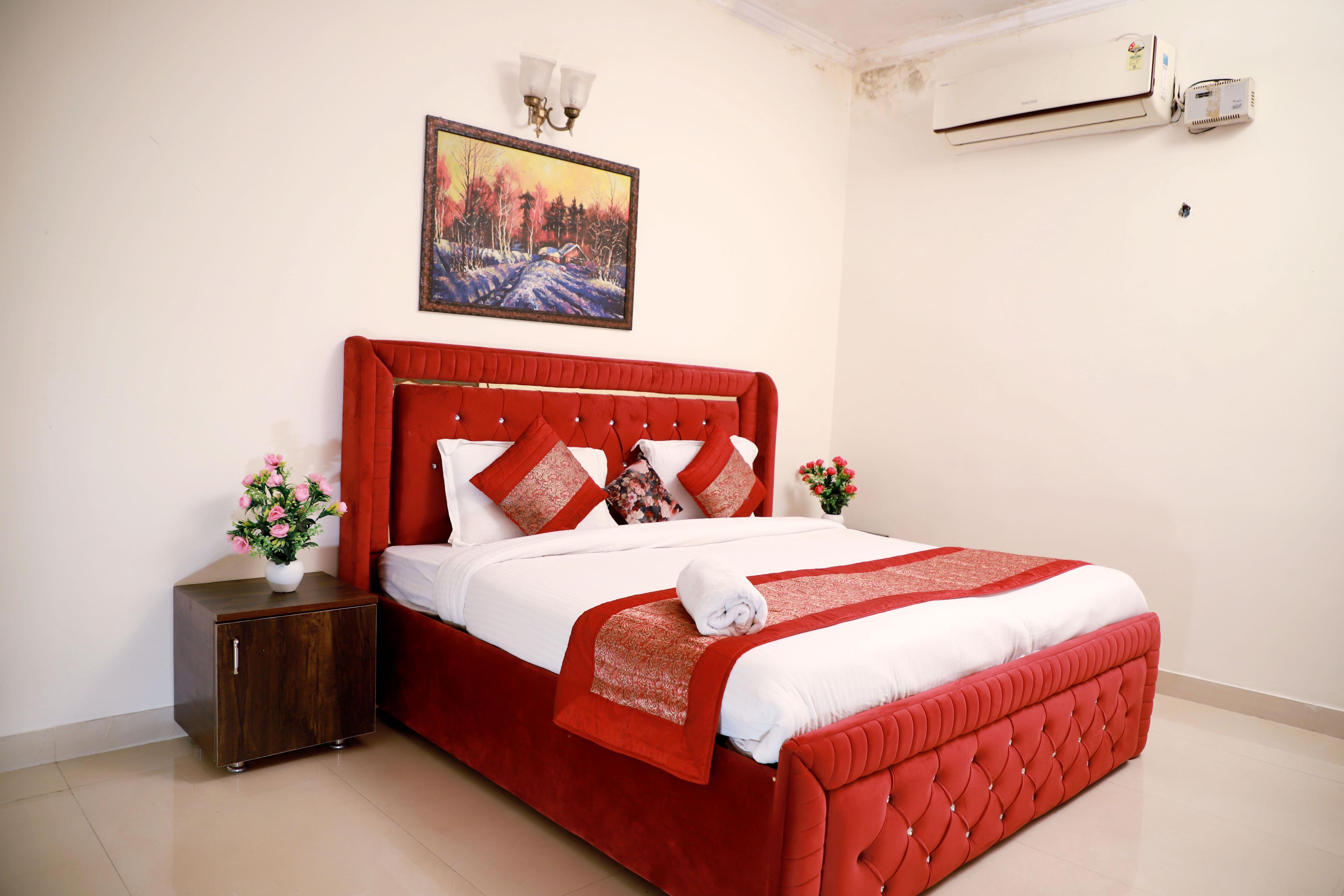 Divine India Service Apartment - Tap to explore photos