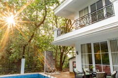 ELIVAAS Prive Suntuarios Casa Ikkebana | 4 BHK With Jacuzzi, Pvt Pool & Bar