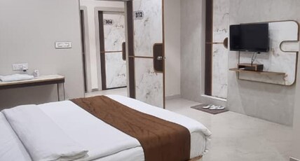 HOTEL PRIME PALACE Room Type - Deluxe Room
