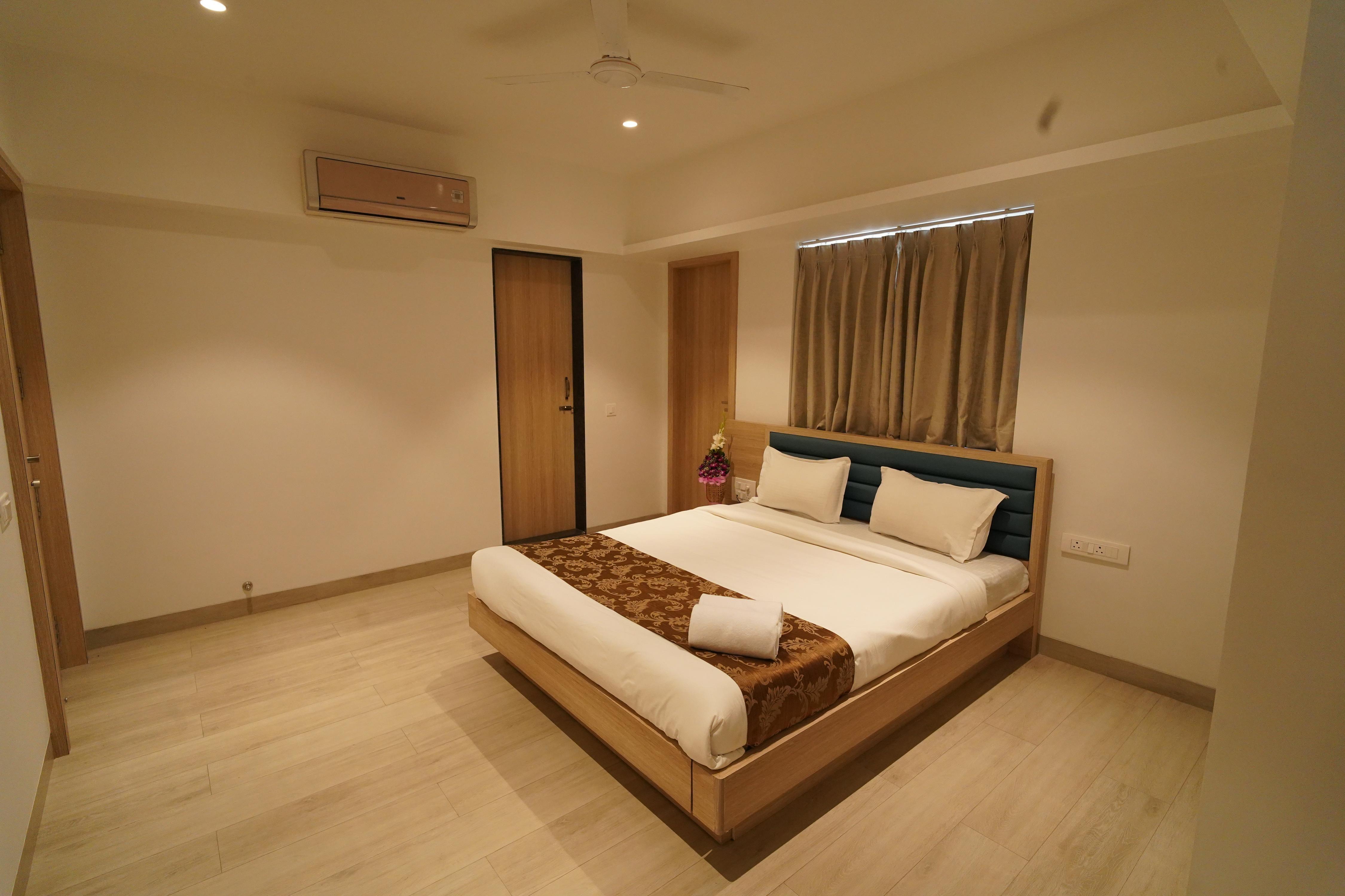 Excellent Homes Room Type - Super Deluxe Room