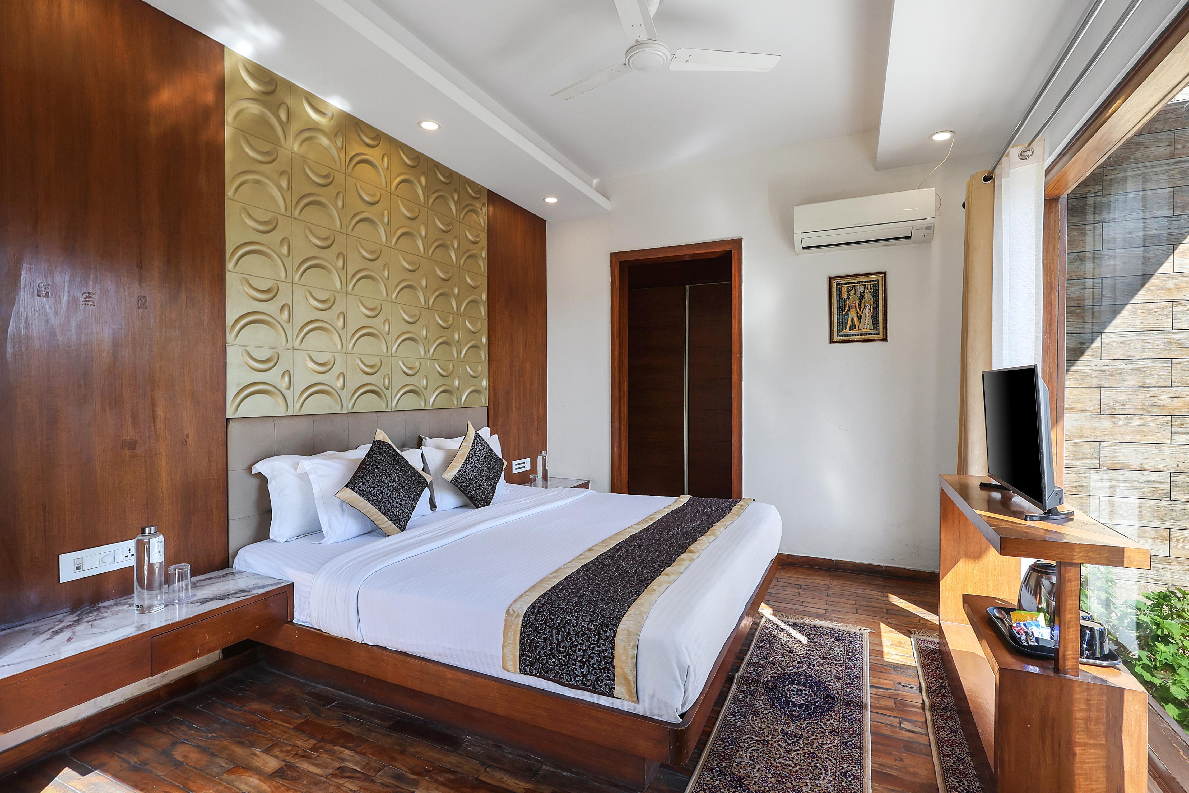 SaffronStays Barlowganj Villa - Tap to explore photos