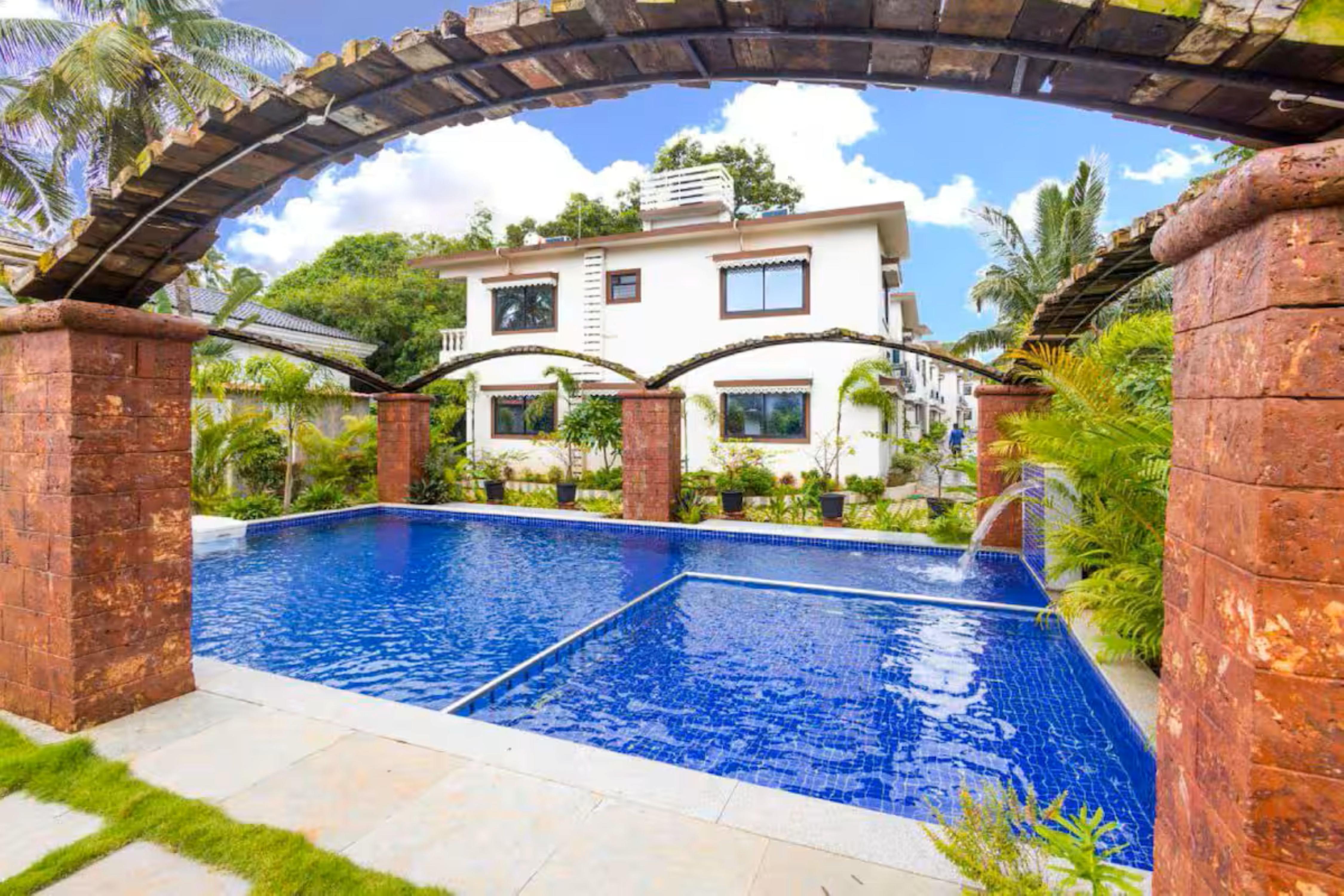 3 bhk villa with pool in Anjuna, 2 mins to beach - Tap to explore photos