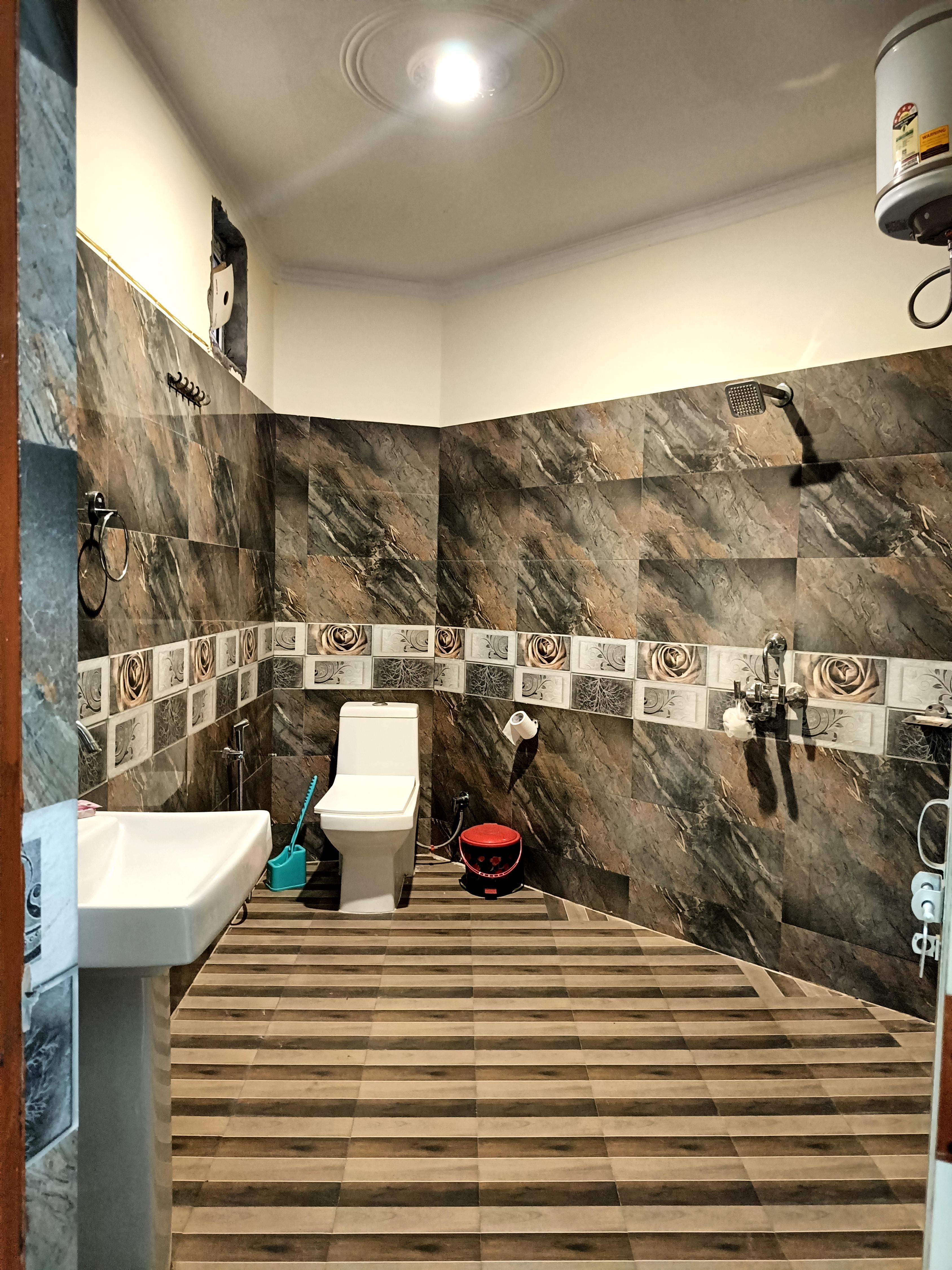 Gaurav Family Guest House - Tap to explore photos
