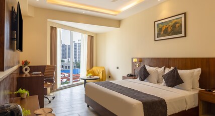Saltstayz Premier - Manesar & Sector 86 Room Type - Premium Room with GYM Access and City View
