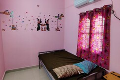 Fullmoon Homestay