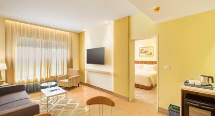 Sarovar Portico Sriperumbudur Room Type - Suite with Living Area