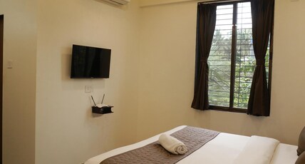 Blue Waves Resort Room Type - Cozy Couple AC Room