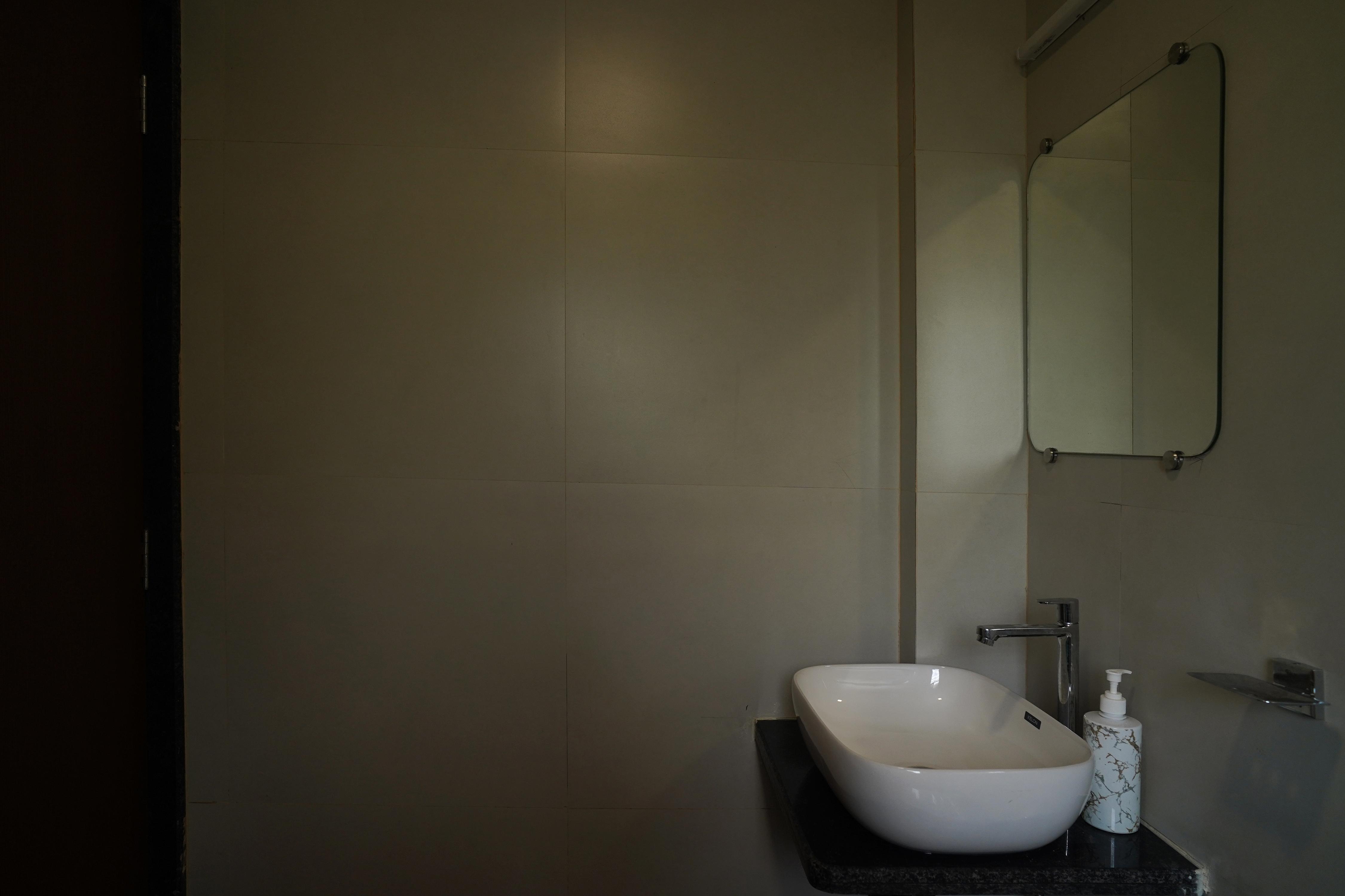 Blue Waves Resort Room Type - Deluxe Room with Pool View Double Bed