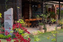 Heirloom Naga Centre Guest House 10 Minutes Drive From Airport.