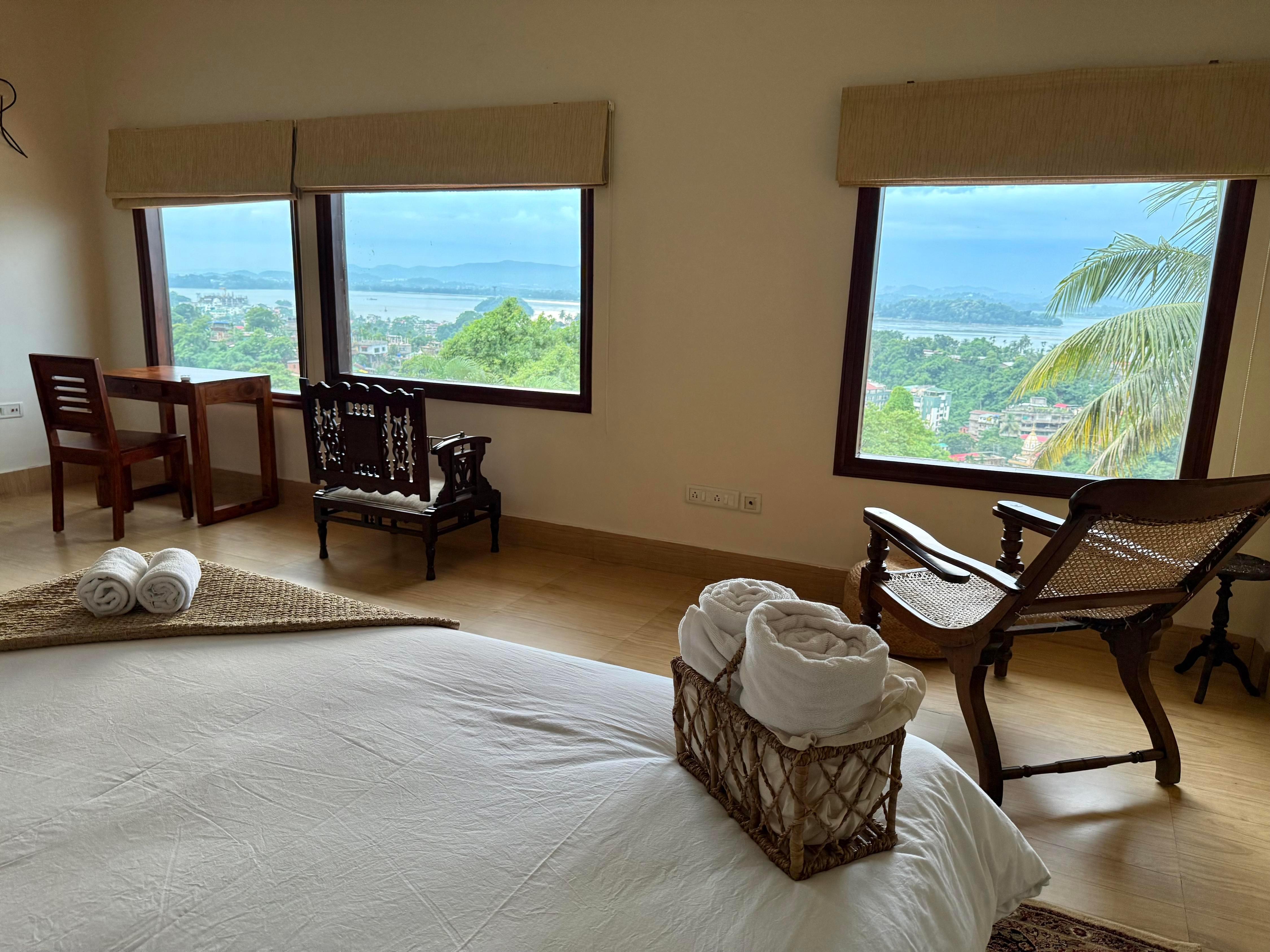 The Manor Villa Stays | Brahmaputra View Room Type - Kapili- The suite by Manor