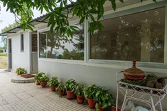 Vanantara 1BR Private Suite -Dehradun by Homeyhuts
