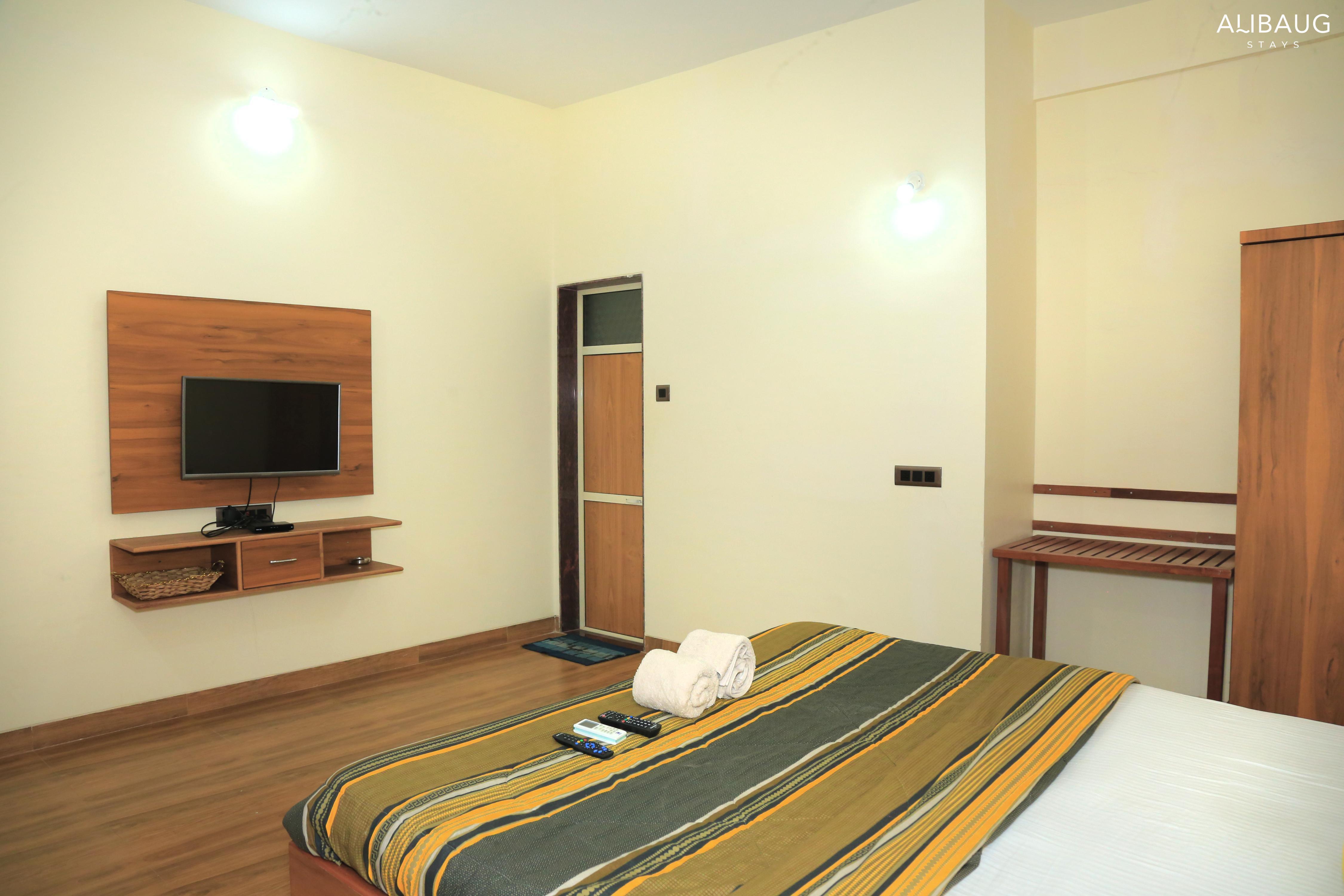 YK's Villa -7 BHK with Gazebo & Pool - Tap to explore photos