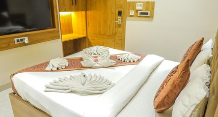 Shri Damodar Dham Room Type - Deluxe