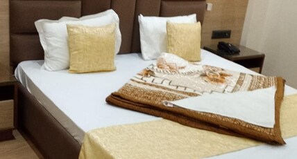 HOTEL KUKREJA & PALACE Room Type - Deluxe Room I AC Room