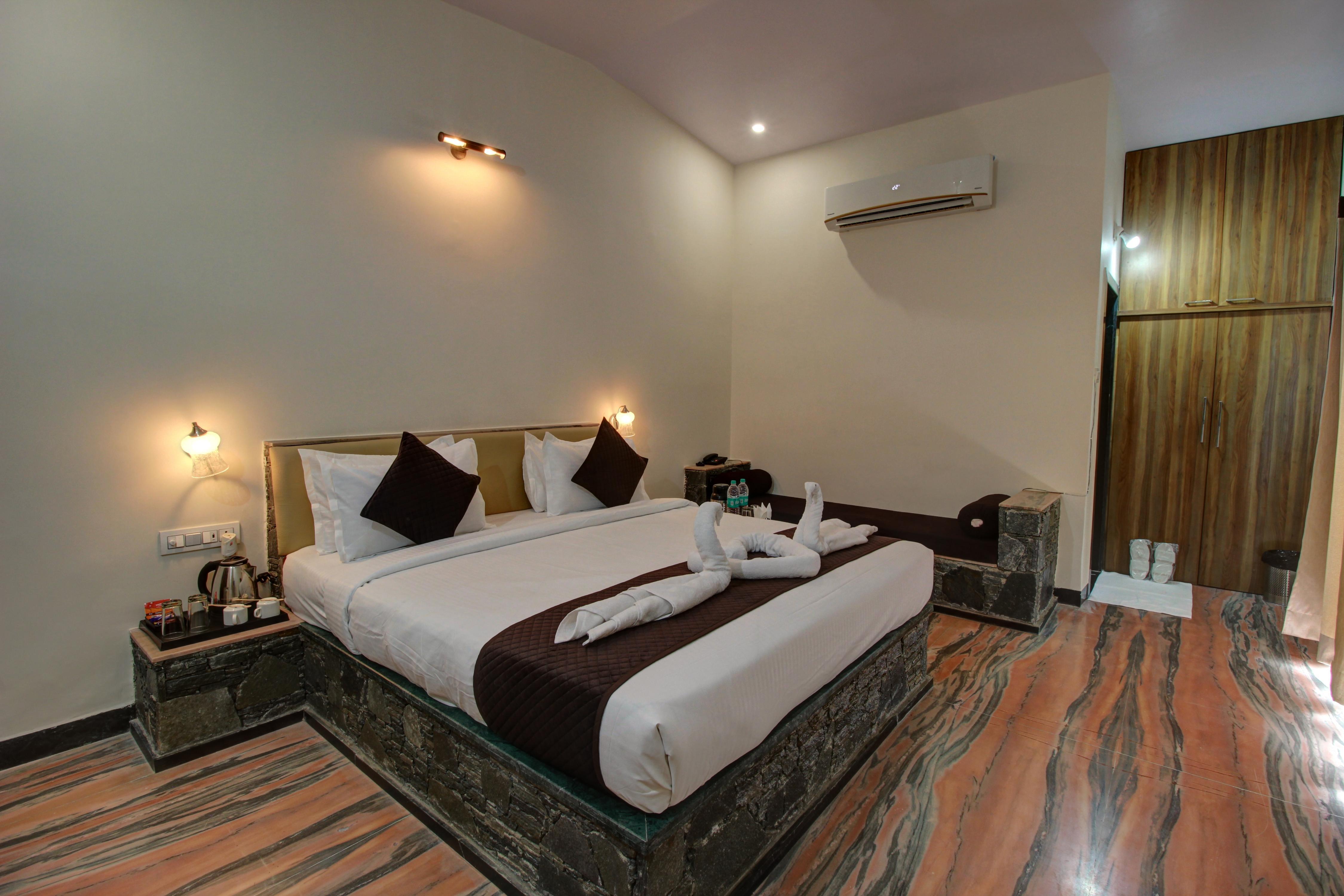 Takhat villa Kumbhalgarh Room Type - Super Deluxe Balcony and Garden View