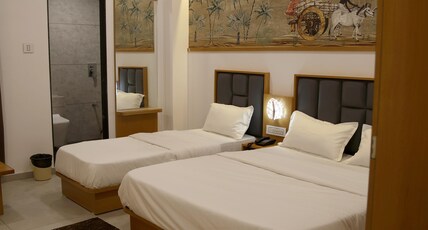 Hotel The Grand Shiva Room Type - Deluxe Triple Bed