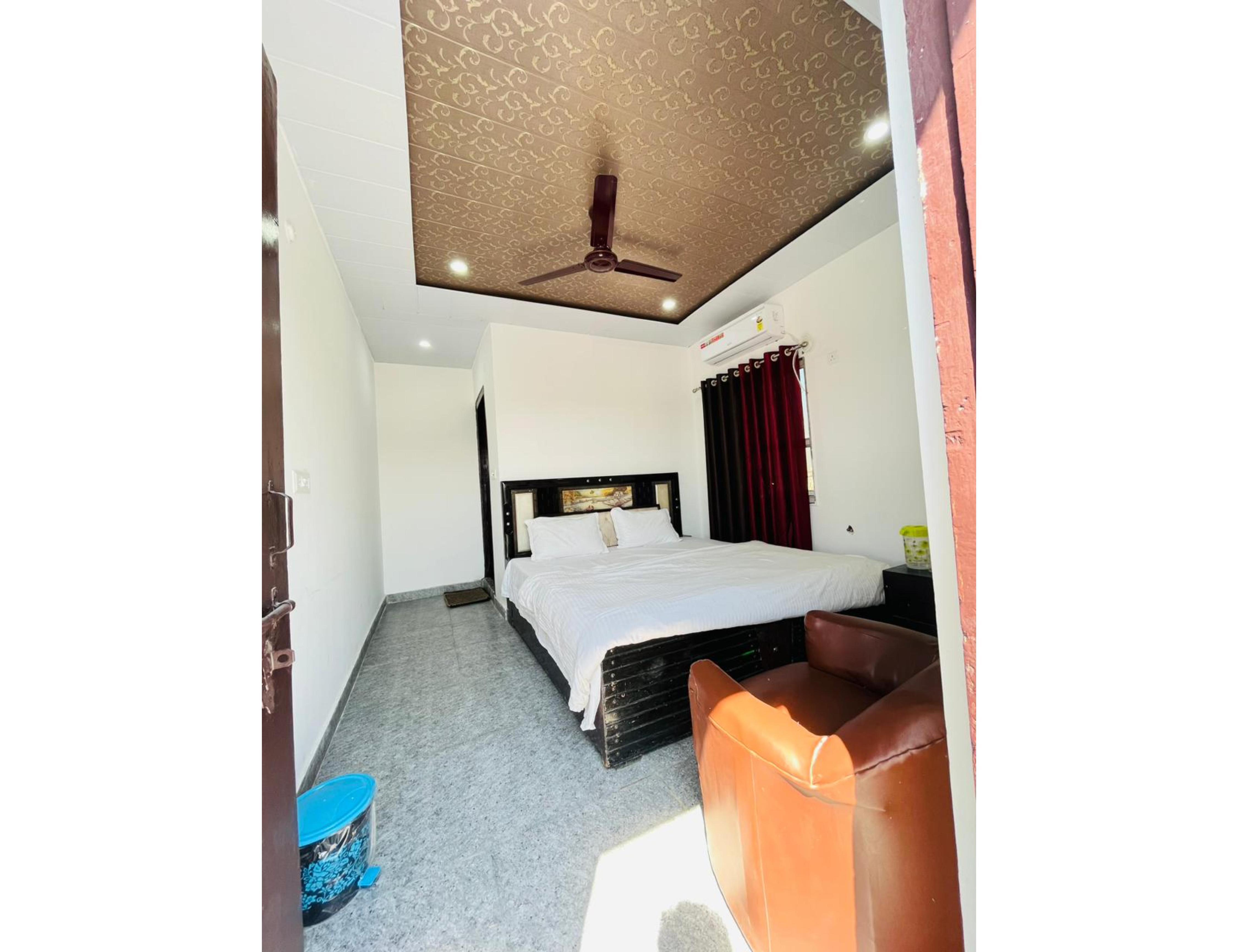 Radha Rani Bhawan Heritage Stay - Tap to explore photos