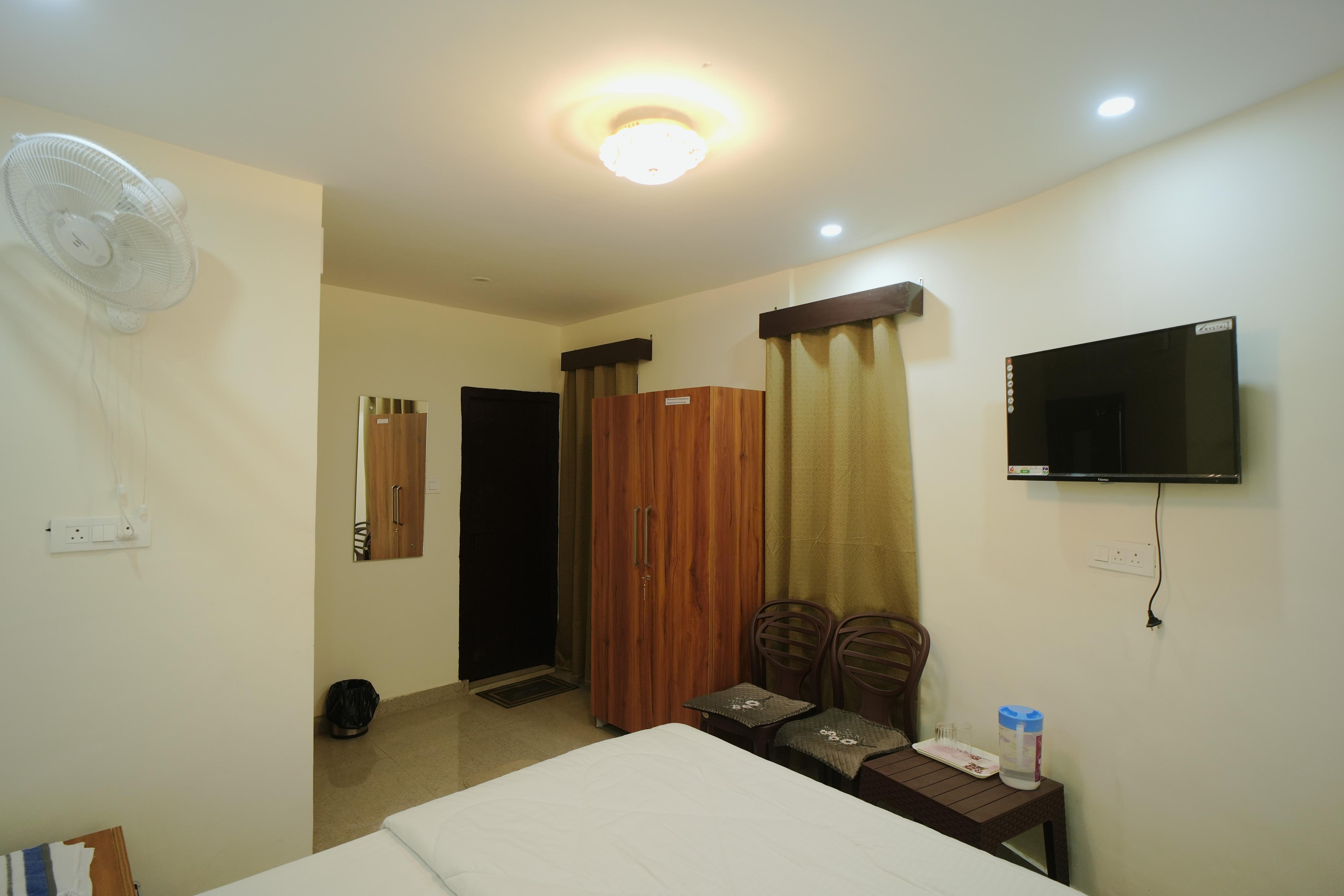 Baba Devtal Homestay - Tap to explore photos
