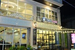 Wishotel Xpress Silver Sky