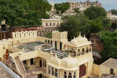 SaffronStays Rang Havelii Deluxe