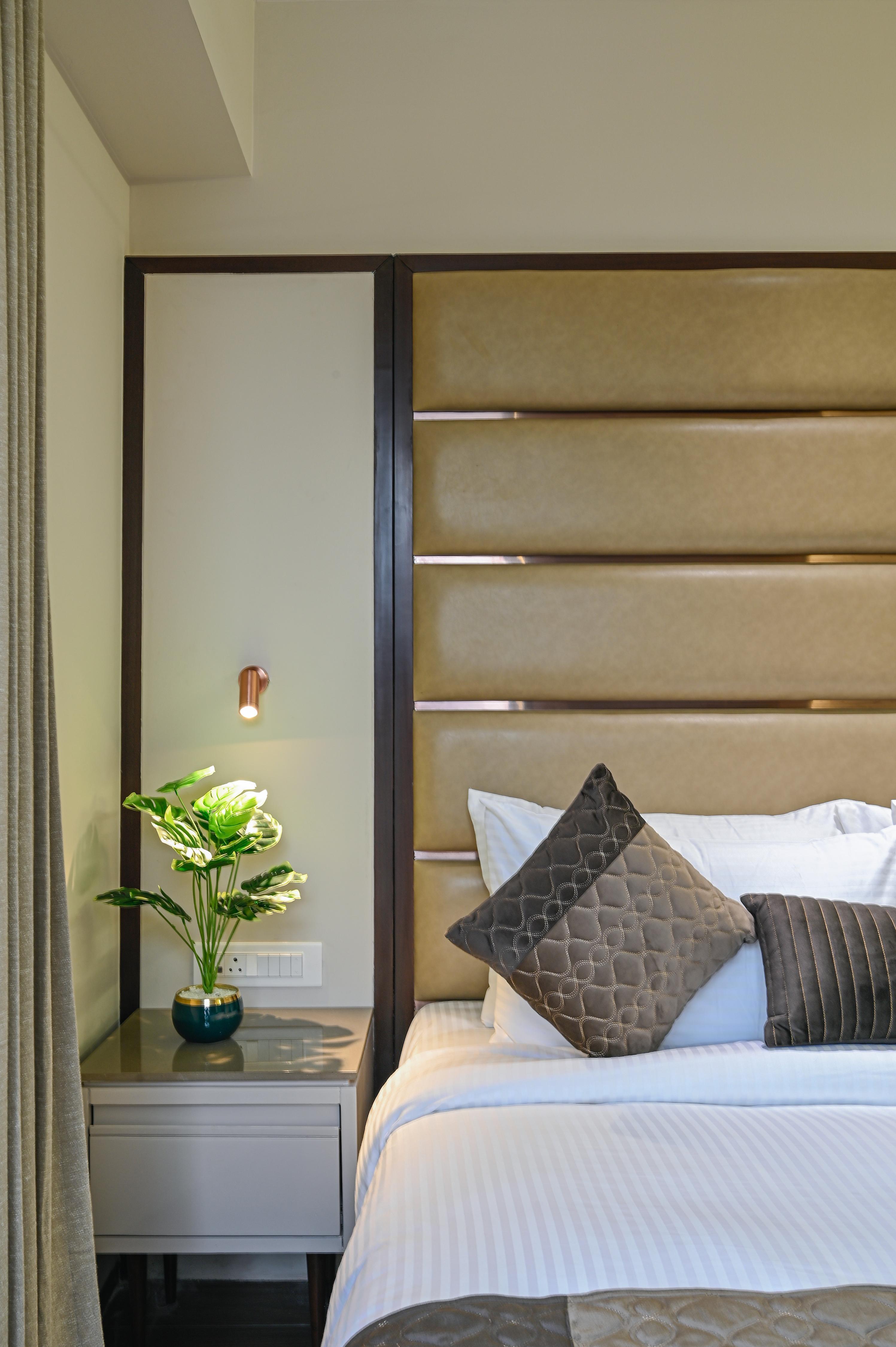 Hotel Grand Girdhar Premier - Tap to explore photos