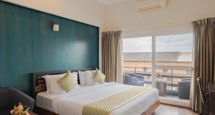 R D Hotels HSR Room Type - Deluxe Room