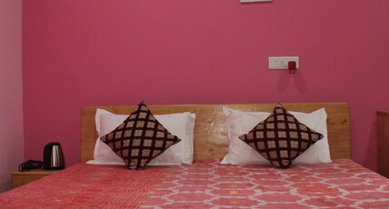 The Himalayan Oaks near Hanging rock road Room Type - Double bed room (2)
